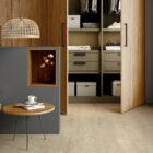 Vestidor en dormitorio combinado con gris antracita